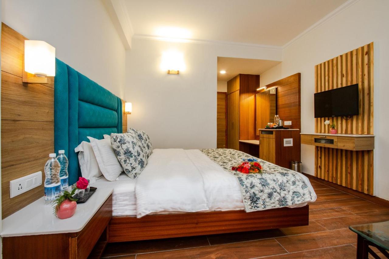 Anand Vardhan Resorts Manali  Ngoại thất bức ảnh