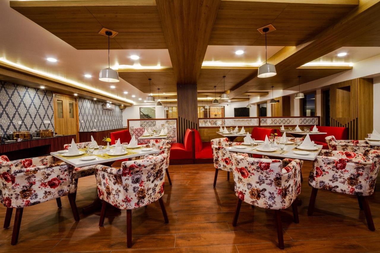 Anand Vardhan Resorts Manali  Ngoại thất bức ảnh