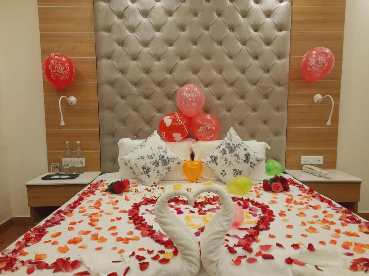Anand Vardhan Resorts Manali  Ngoại thất bức ảnh