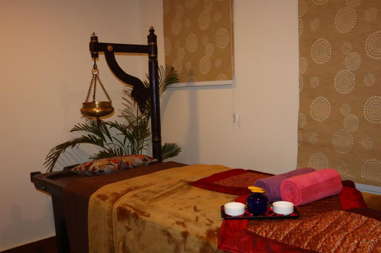 Anand Vardhan Resorts Manali  Ngoại thất bức ảnh