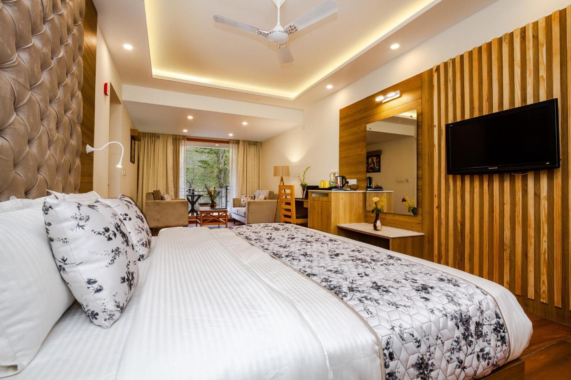 Anand Vardhan Resorts Manali  Phòng bức ảnh